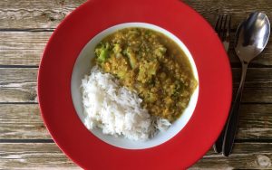 Masoor Dal: Rote Linsen Dal nach indischer Art