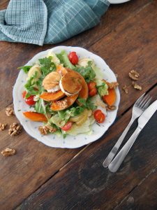 Herbstsalat mit Walnüssen