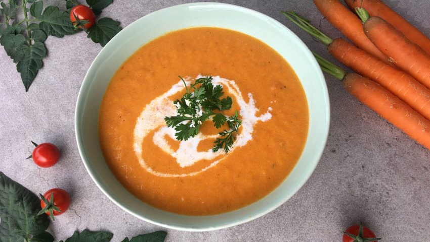 Tomaten Karotten Suppe mit Ingwer - Schnelles Rezept für Zuhause