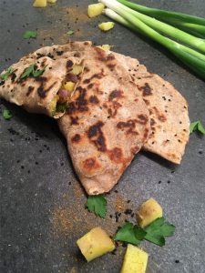 Aloo Paratha (gefülltes Fladenbrot)