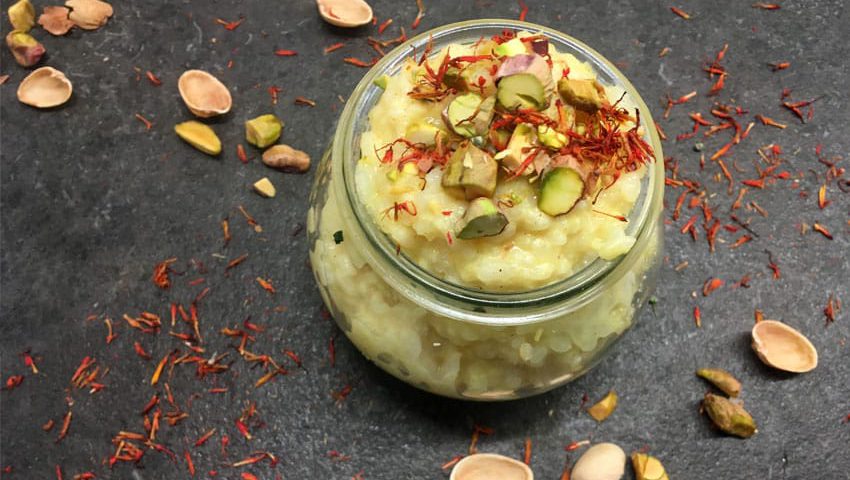 Kheer zubereiten - Einfaches Rezept für indischen den Milchreis