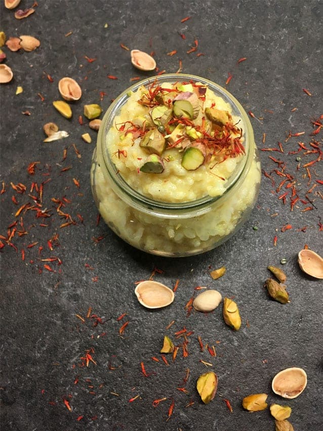 Kheer zubereiten - Einfaches Rezept für indischen den Milchreis